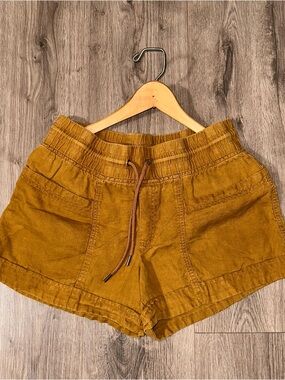 Athleta Women's Drawstring Casual Shorts in Mustard Yellow